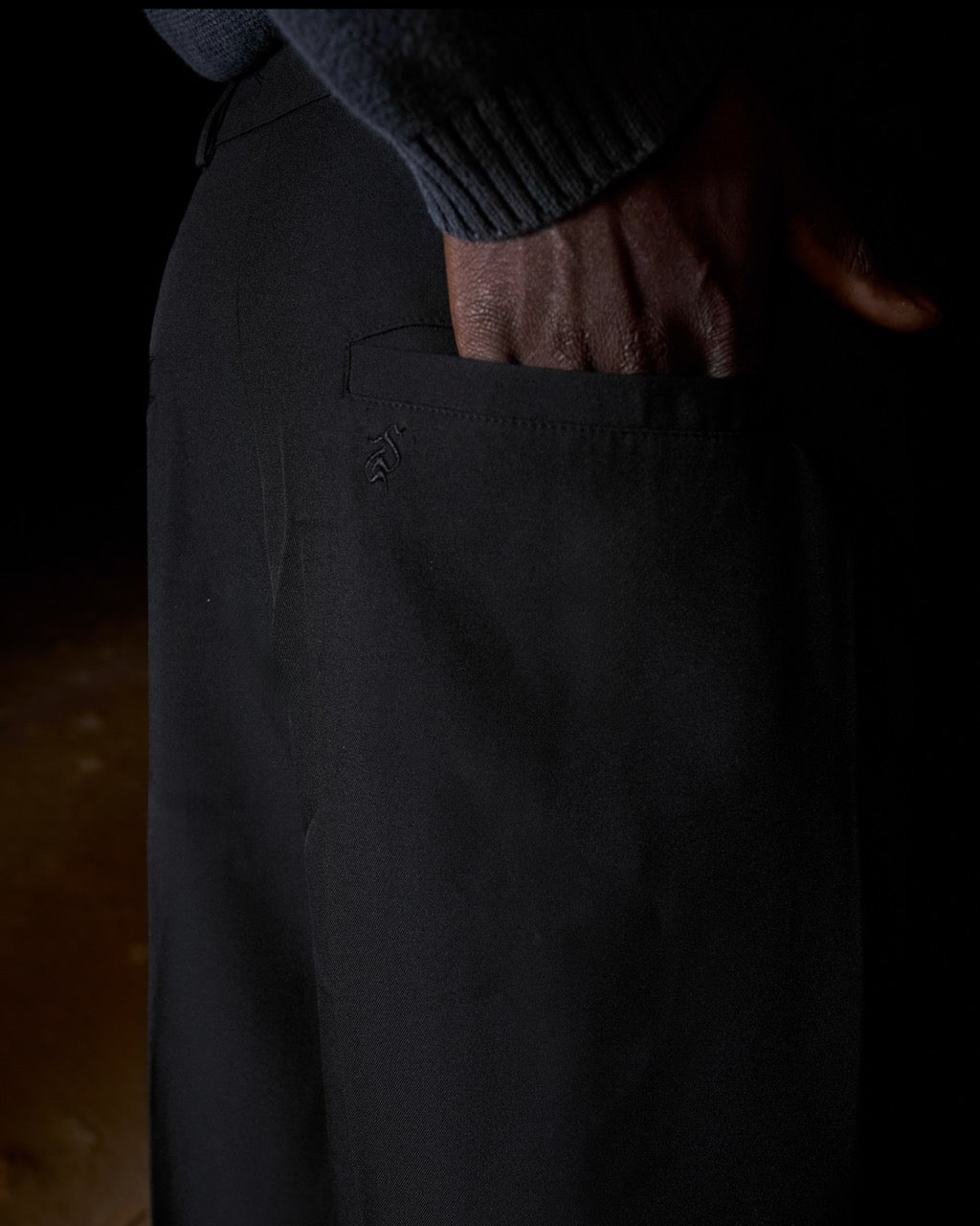 TAILORED PANTS