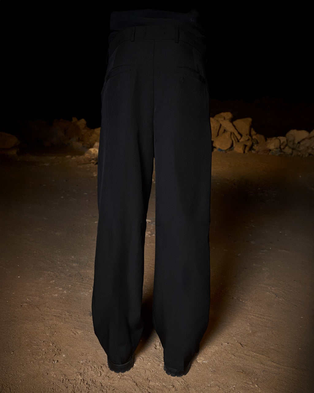 TAILORED PANTS